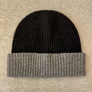 Echo Wool/Cashmere Black and Gray Color block Rib Knit Beanie